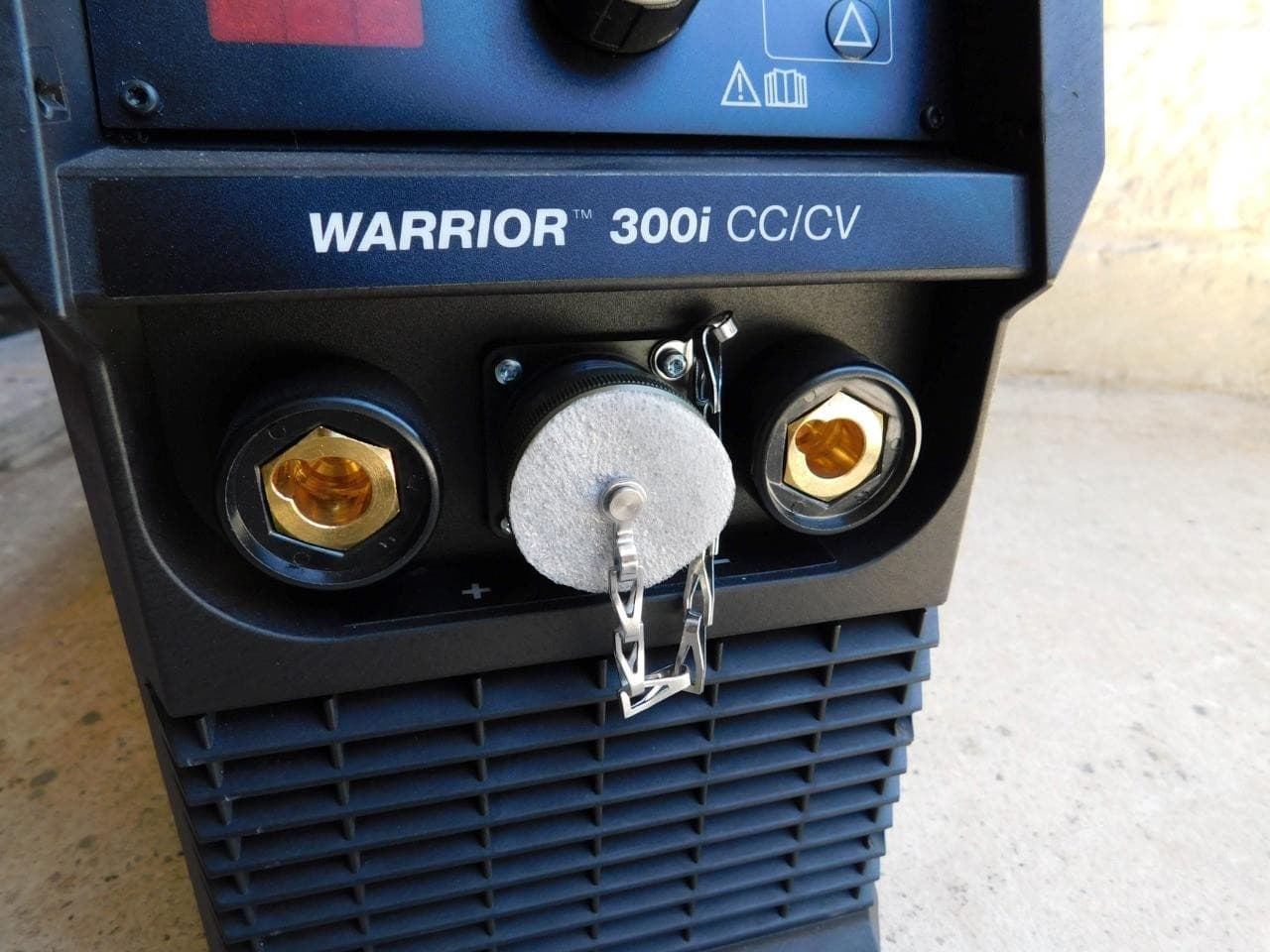 ESAB 0558102558 WARRIOR 300i CC/CV MULTI-PROCESS WELDER STICK TIG MIG 3