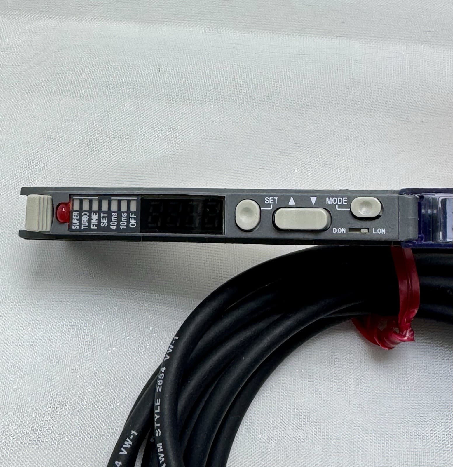Keyence FS-V11P Fiber Optic Sensor 5