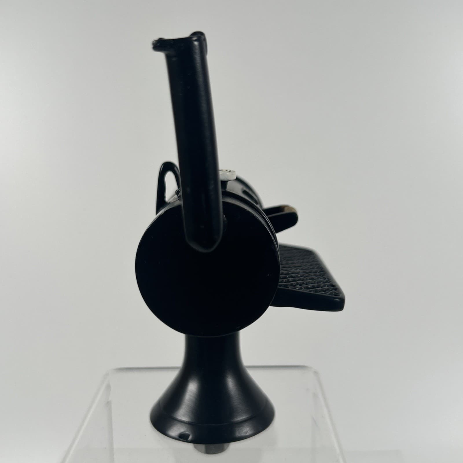 BBQ offset smoker pit, Grill screw on Trophy Topper black 5.75" 6