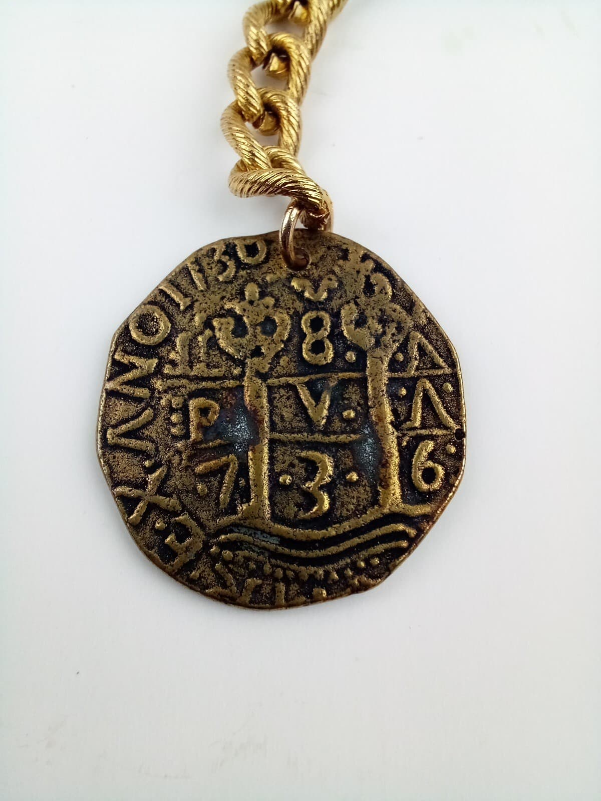 Replica of a Gold Doubloon in original plastic with description 6