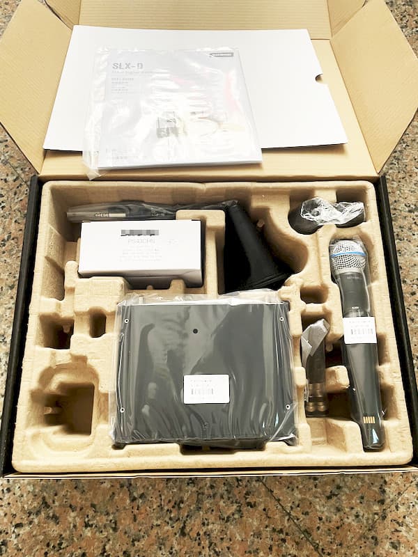 New SLXD4/Beta58A Handheld Wireless Vocal System w/ BETA58 Microphones Express 3