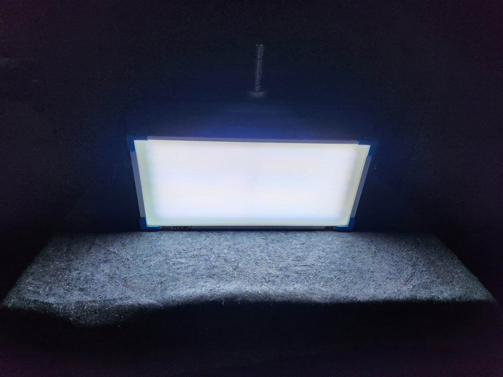 ARRI S60-C SkyPanel RGBW Color/White LED Soft Light Panel w/Power Supply Blue 4