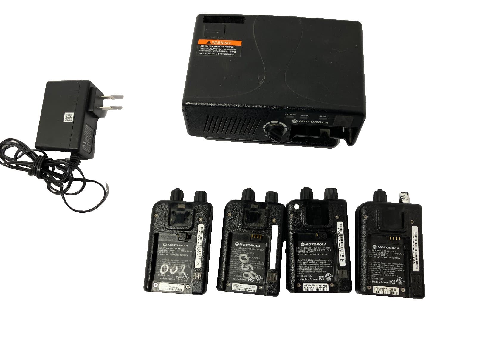 Lot of 4 MOTOROLA MINITOR V PAGER with RLN5869C Amplified Base AS-IS 4