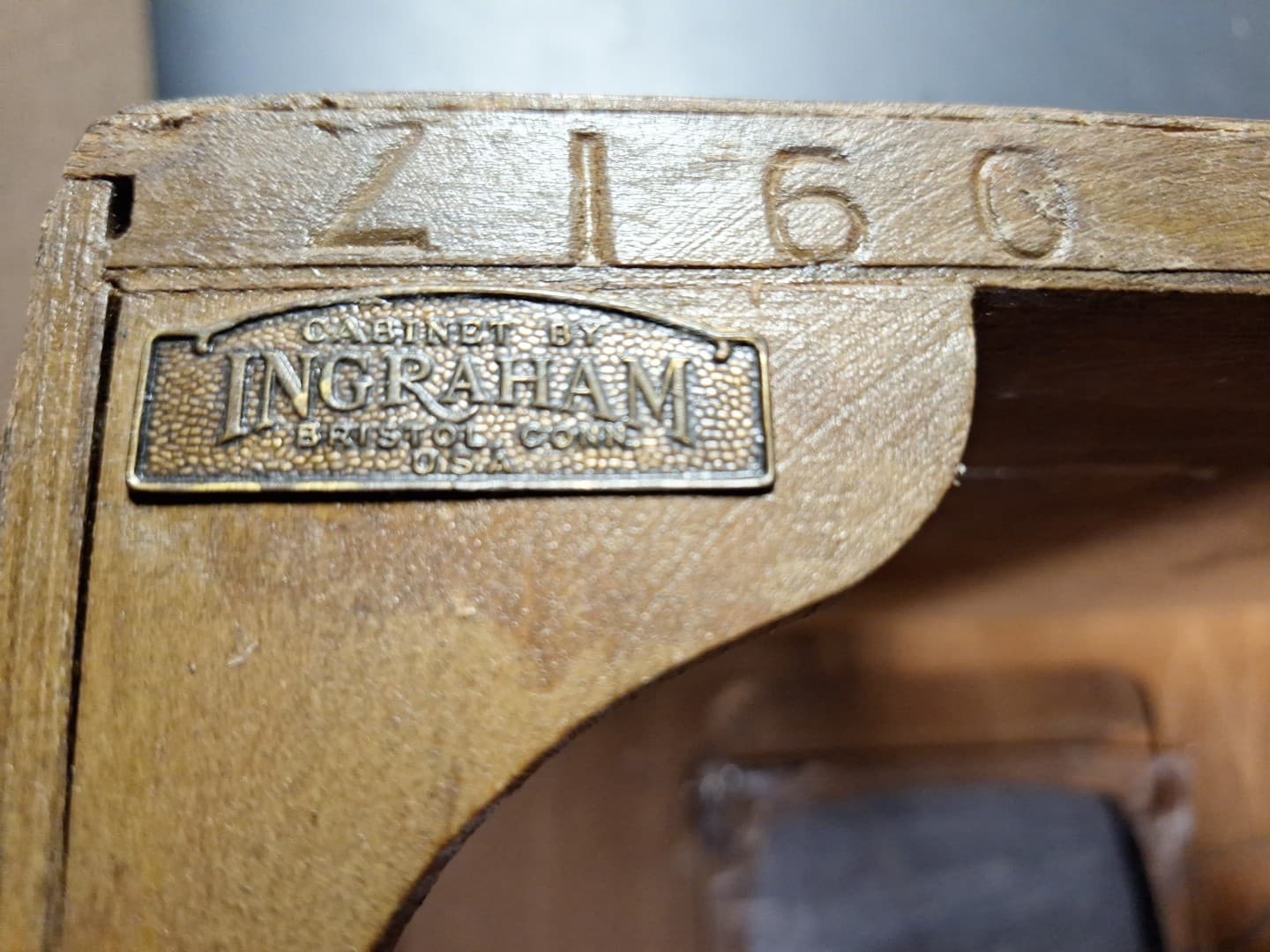 Vintage Antique Art Deco 1930’s Emerson Radio Z 160 Cabinet Only 6