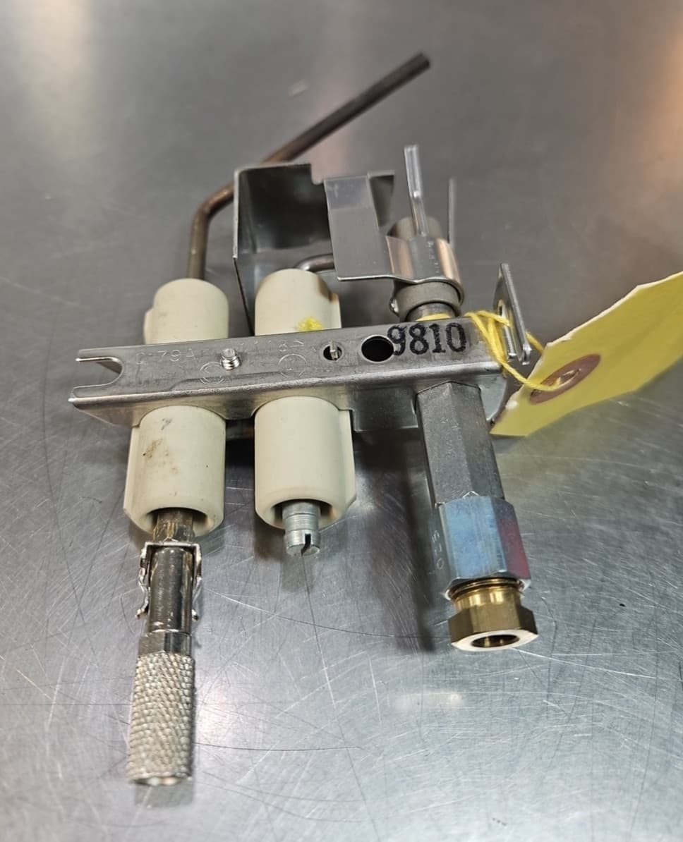 Honeywell Q179A1118 Flame Rectifier Pilot, 45° Left-Hand Tip             Loc5E29 3