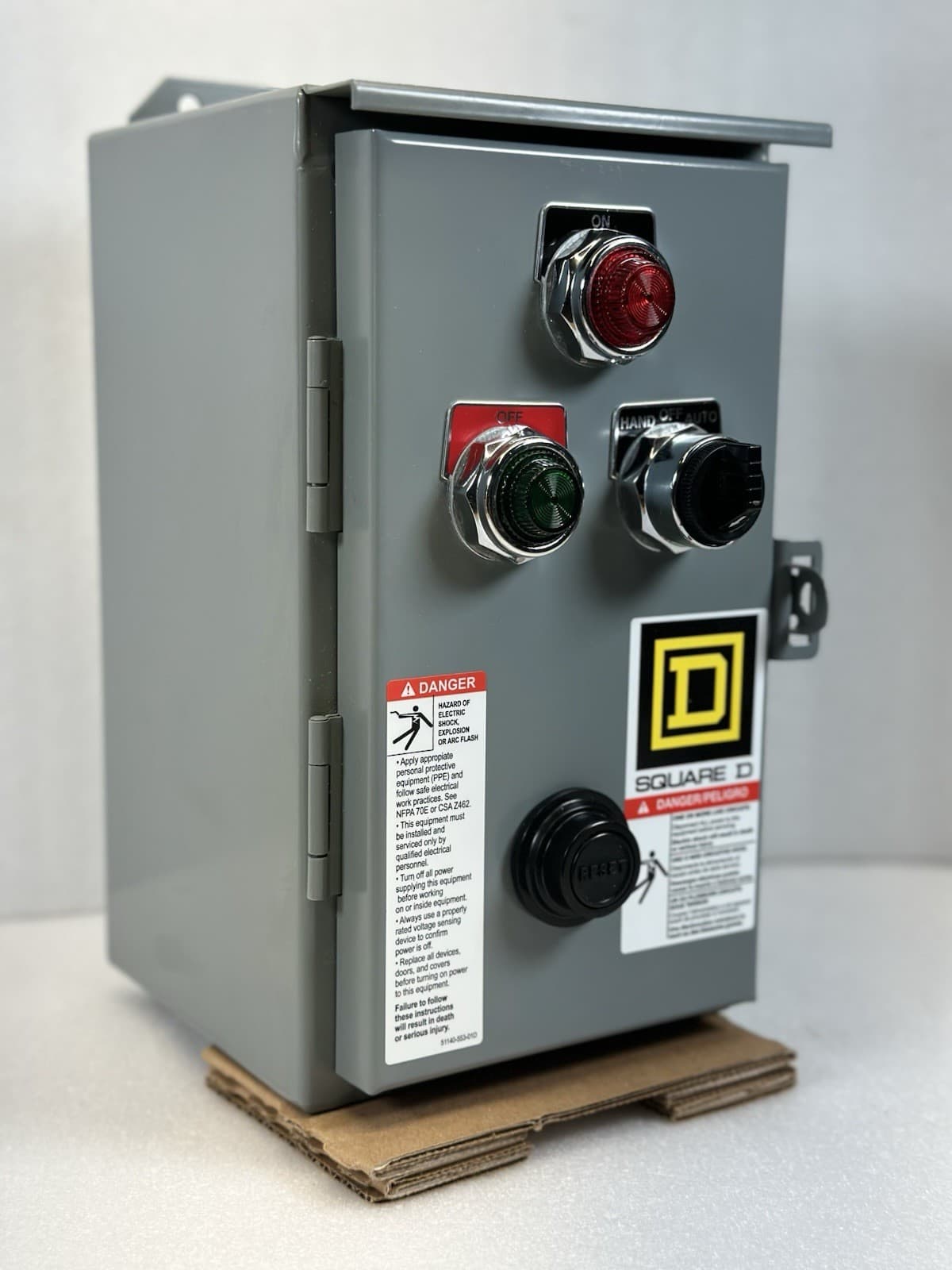 Square D 8536SBA1V02CP51P52. Motor Starter 600V AC 2 Pole Single Phase 120V 2