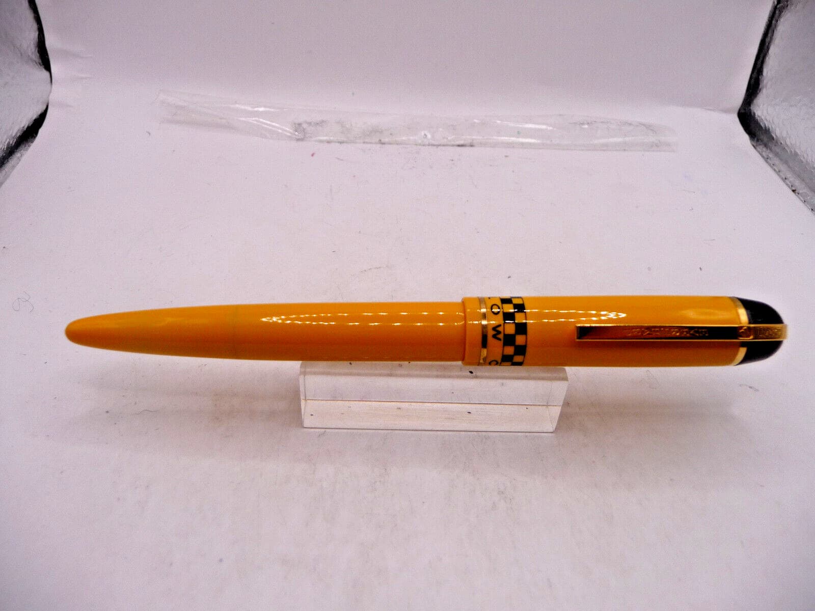 Eversharp l990's Skyline Yellow Taxi Fountain Pen-New old stock--medium 4