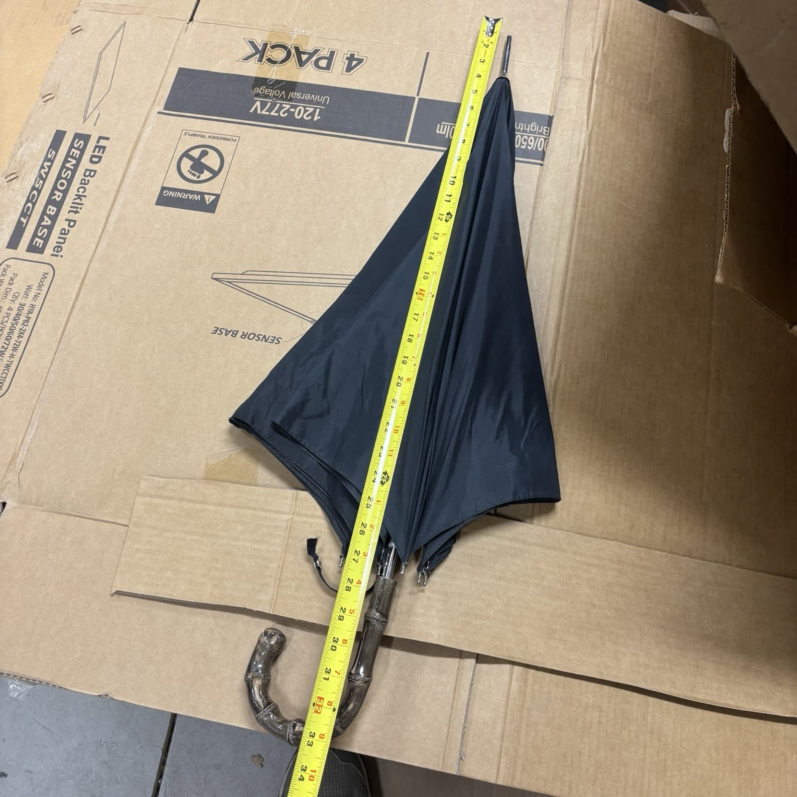 Faux Bamboo Handle Umbrella Black Nylon Hong Kong 42” 6