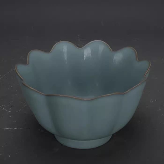 Chinese Old Porcelain Song Dynasty Ru Kiln Sky Blue Glaze Support Nail Lotus Bow 2