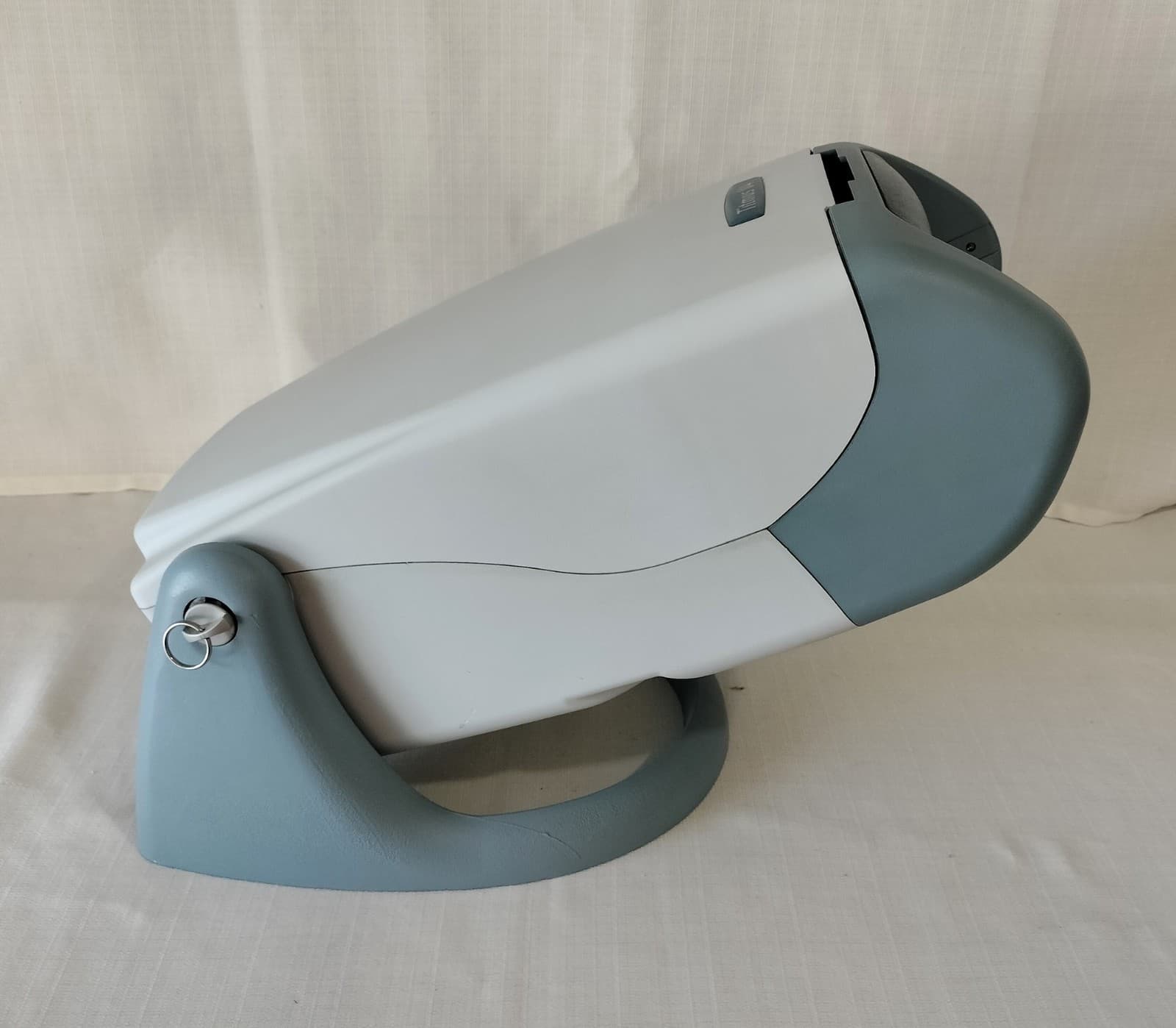Honeywell Titmus V4 Vision Screener With control 6