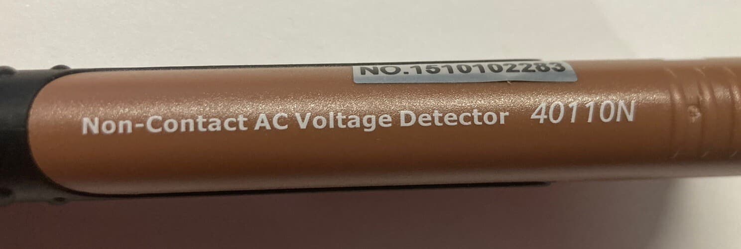 SOUTHWIRE TOOLS AC VOLTAGE DETECTOR / FLASHLIGHT, 100V-1000V, Model 40110N 4