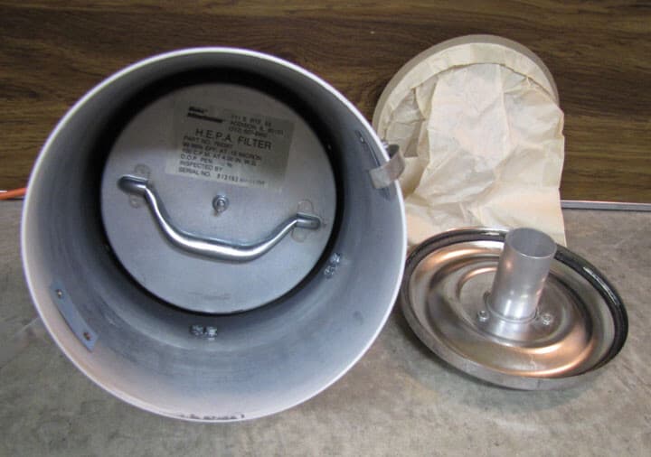 Industrial HEPA- vacuum -- one gallon capacity 3