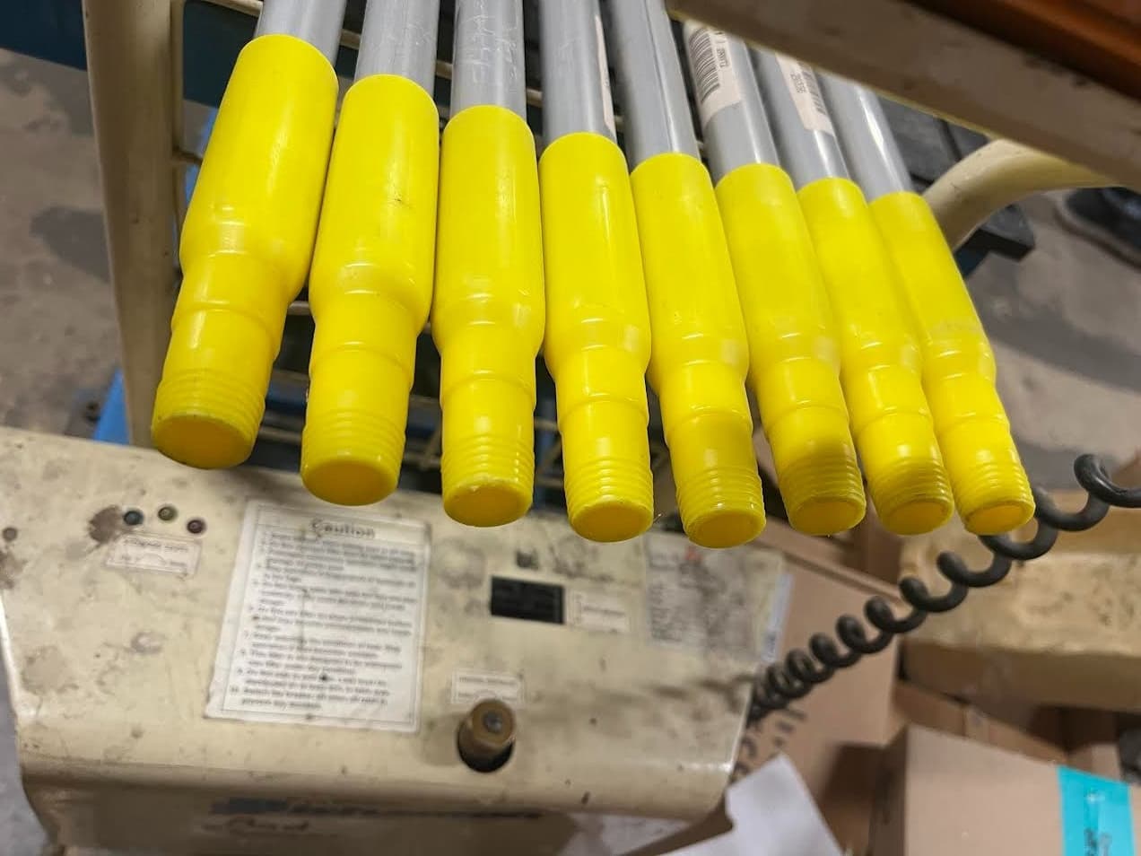 Lot of 8 Vikan 29356 Aluminum Handle Ø1.2" 51.6" Yellow New no box 3