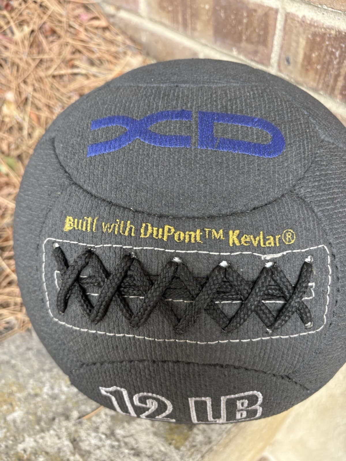XD by TRX 12lb Built with DuPont Kevlar® 10” Medicine Ball – Slam Ball (New) 3