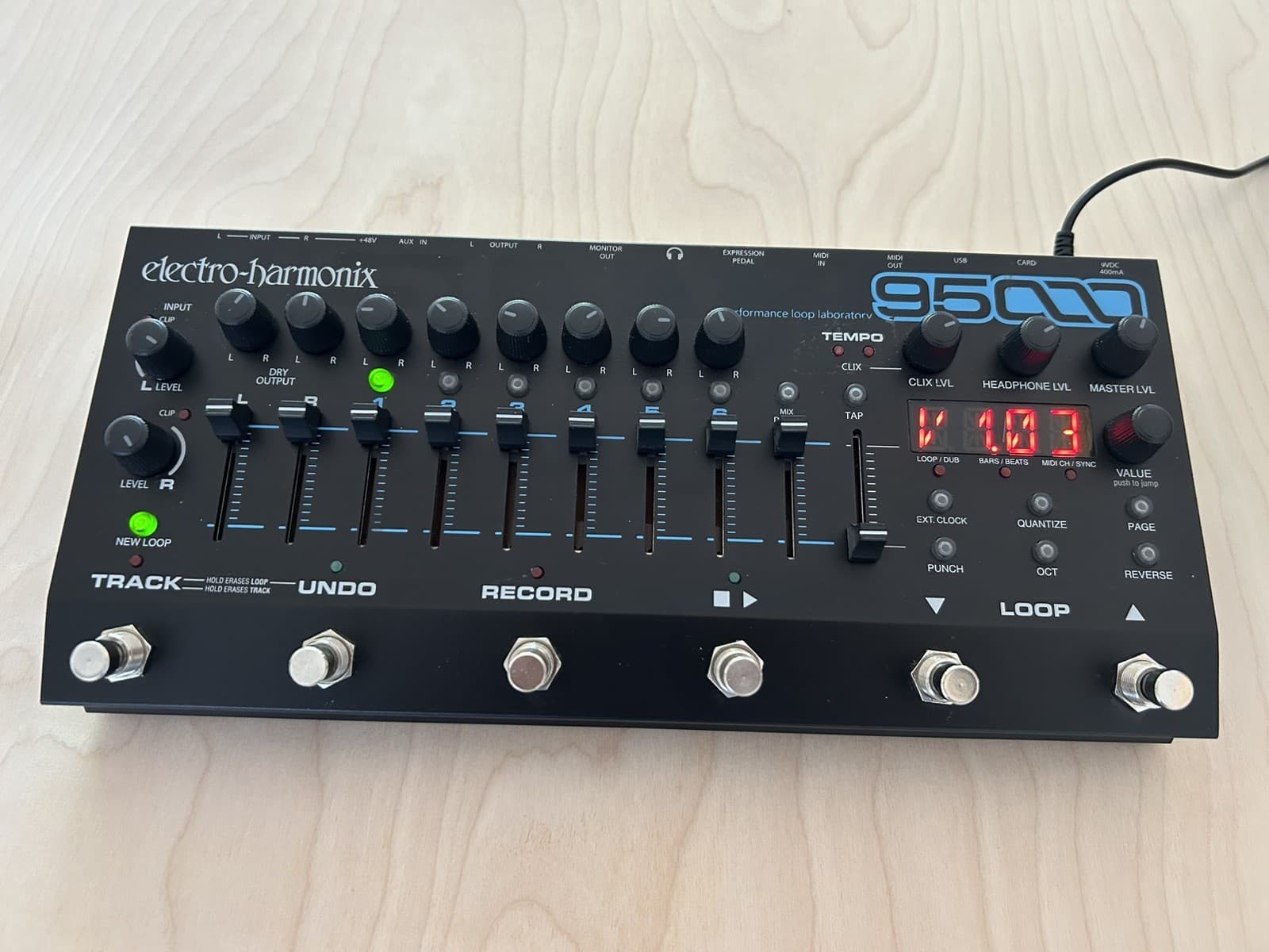 Electro-Harmonix EHX 95000 Performance Loop Laboratory Looper Pedal 2