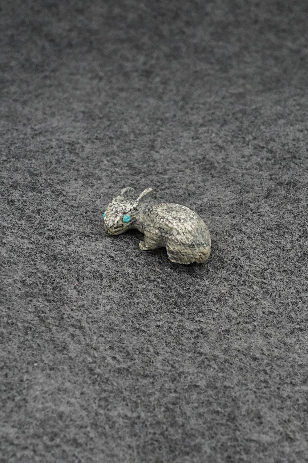 Rabbit Zuni Fetish Carving - Lance Cheama 5