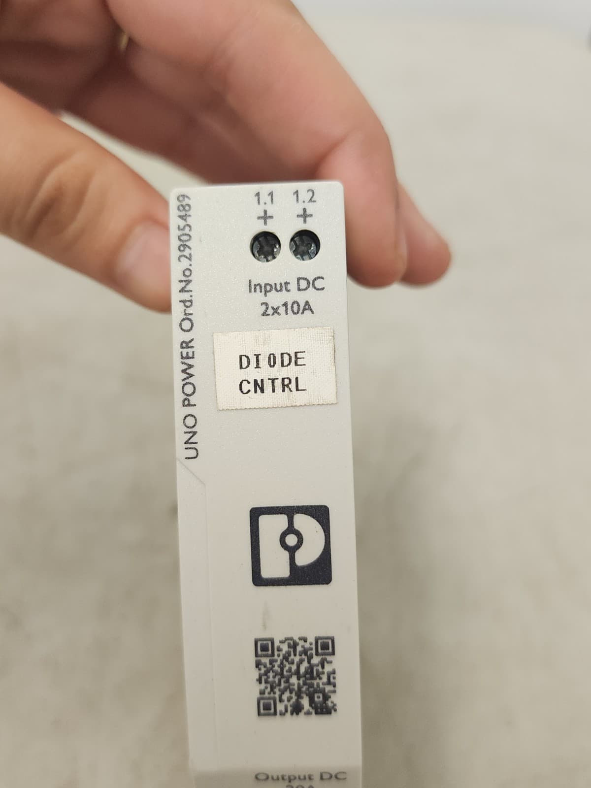 (2) Phoenix Contact 2905489 Redundancy module, 5 V - 24 Vdc, UNO POWER Series 4