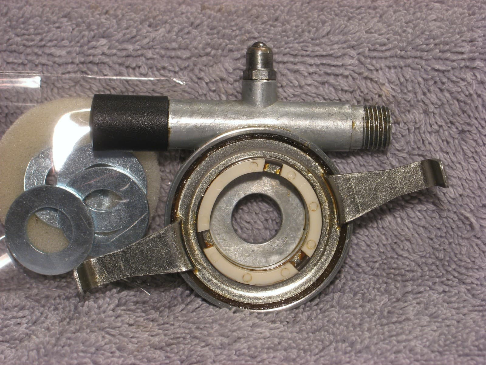 MOTOBECANE MOBYLETTE HURET SPEEDOMETER 23" D SPEEDO DRIVE HUB & HARDWARE KIT NEW