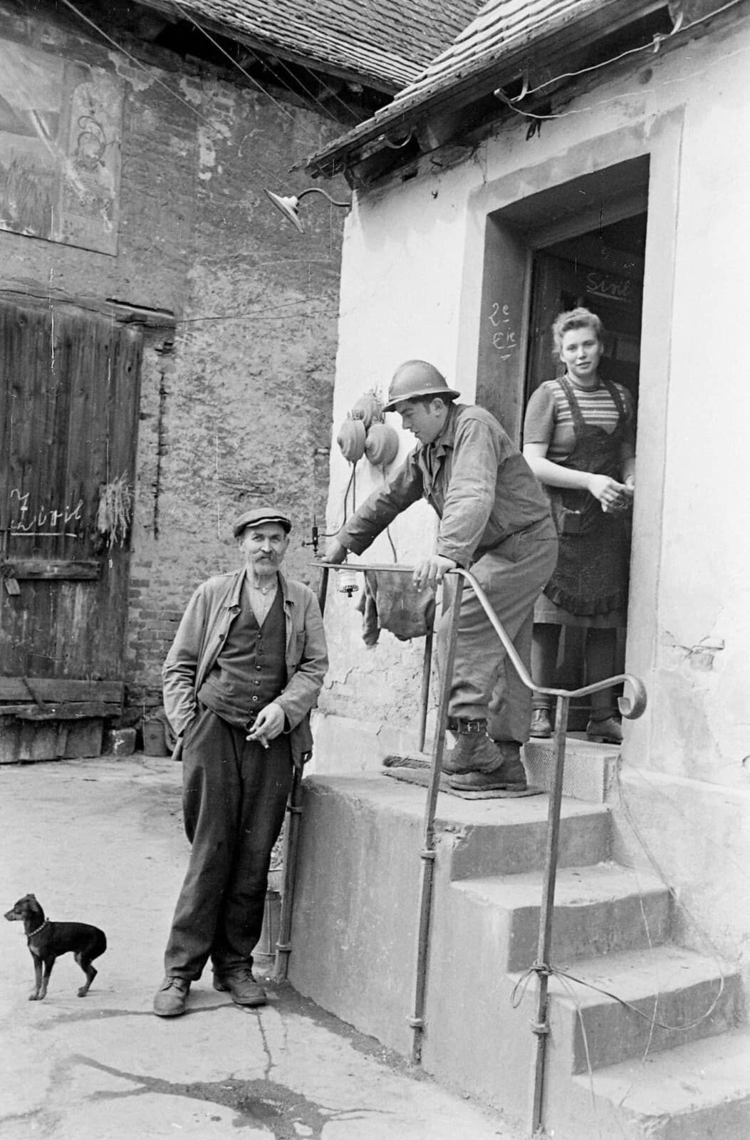 WW2 WWII Photo World War Two / French Soldiers in Germany in 1945 3rd French
