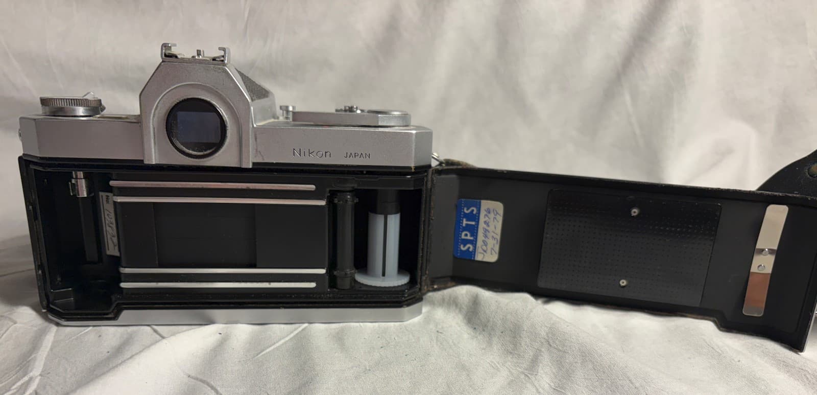 Nikkormat FTN- F Mount Silver Film Camera Body untested 6
