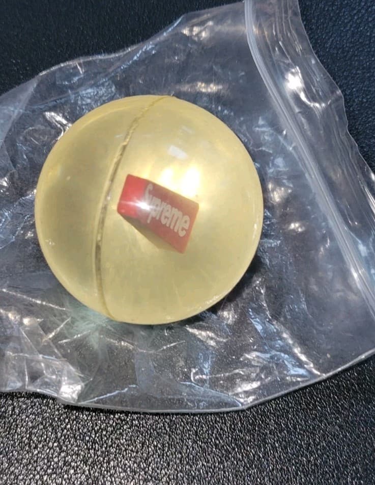 Supreme Bouncy Ball Clear Box Logo FW18 2