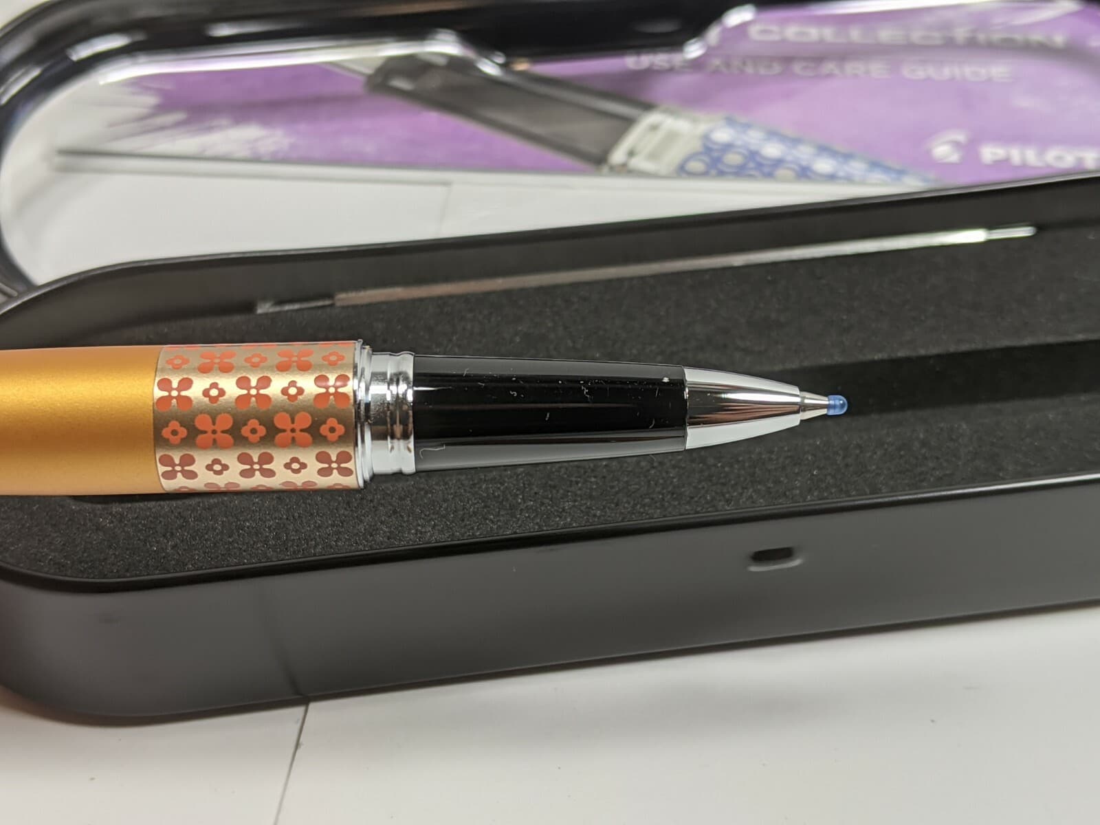 Pilot Metropolitan Retro Pop Fine Rollerball Pen in Orange- P91403 with Gift Box 5