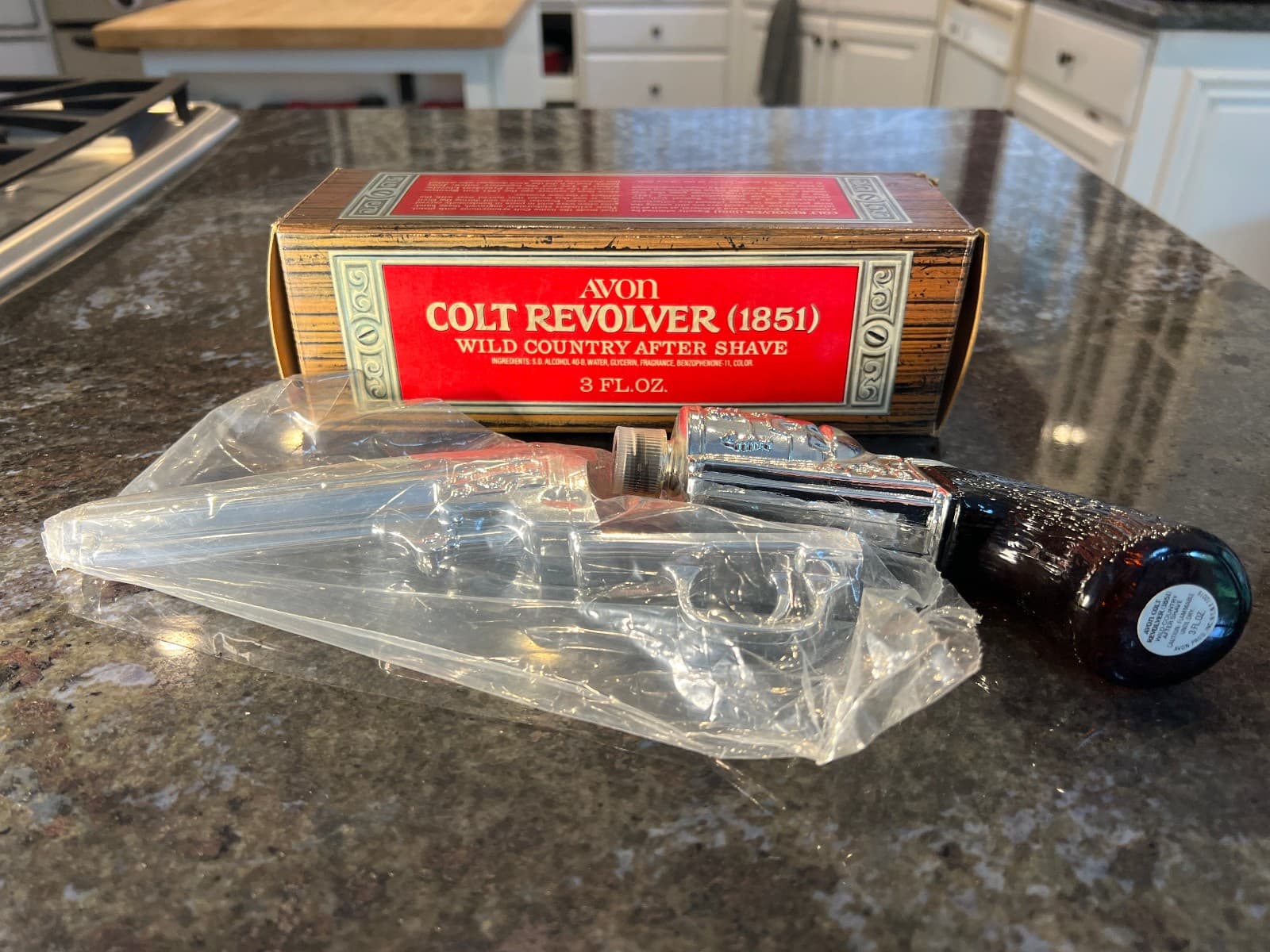 Avon Colt Revolver 1851 Wild Country After Shave Bottle With Box 3 Fl Oz 2