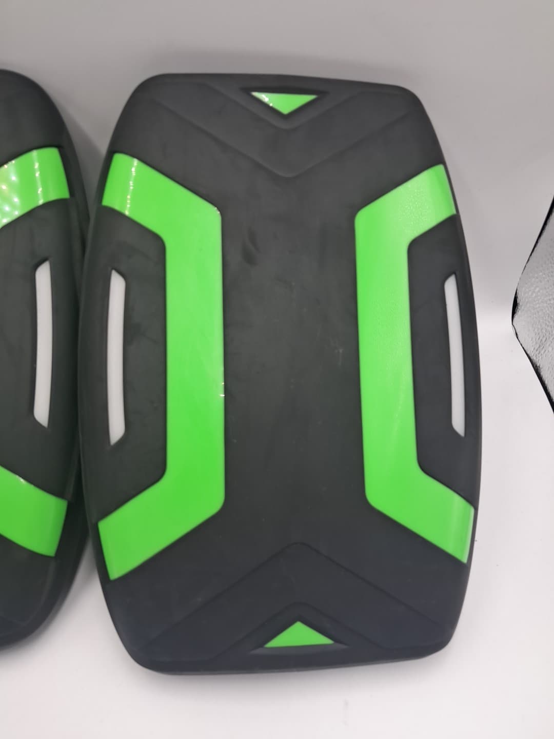 VOYAGER SPACE SHOES HOVER SKATES WITH Dual Motors w/ Charger - NEEDS NEW BATTERY 2