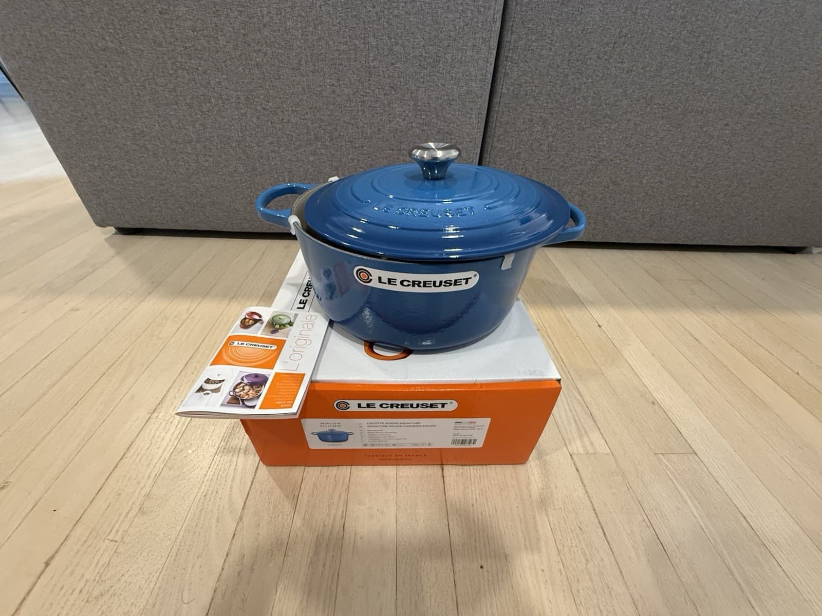 Le Creuset 7.25 qt Signature French (Dutch) Oven in Marseille Blue - NIB 2