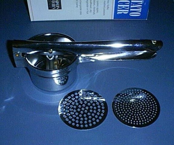 Harold's Kitchen Stainless POTATO RICER & 2 changeable Disks- Coarse & Fine  NEW 4