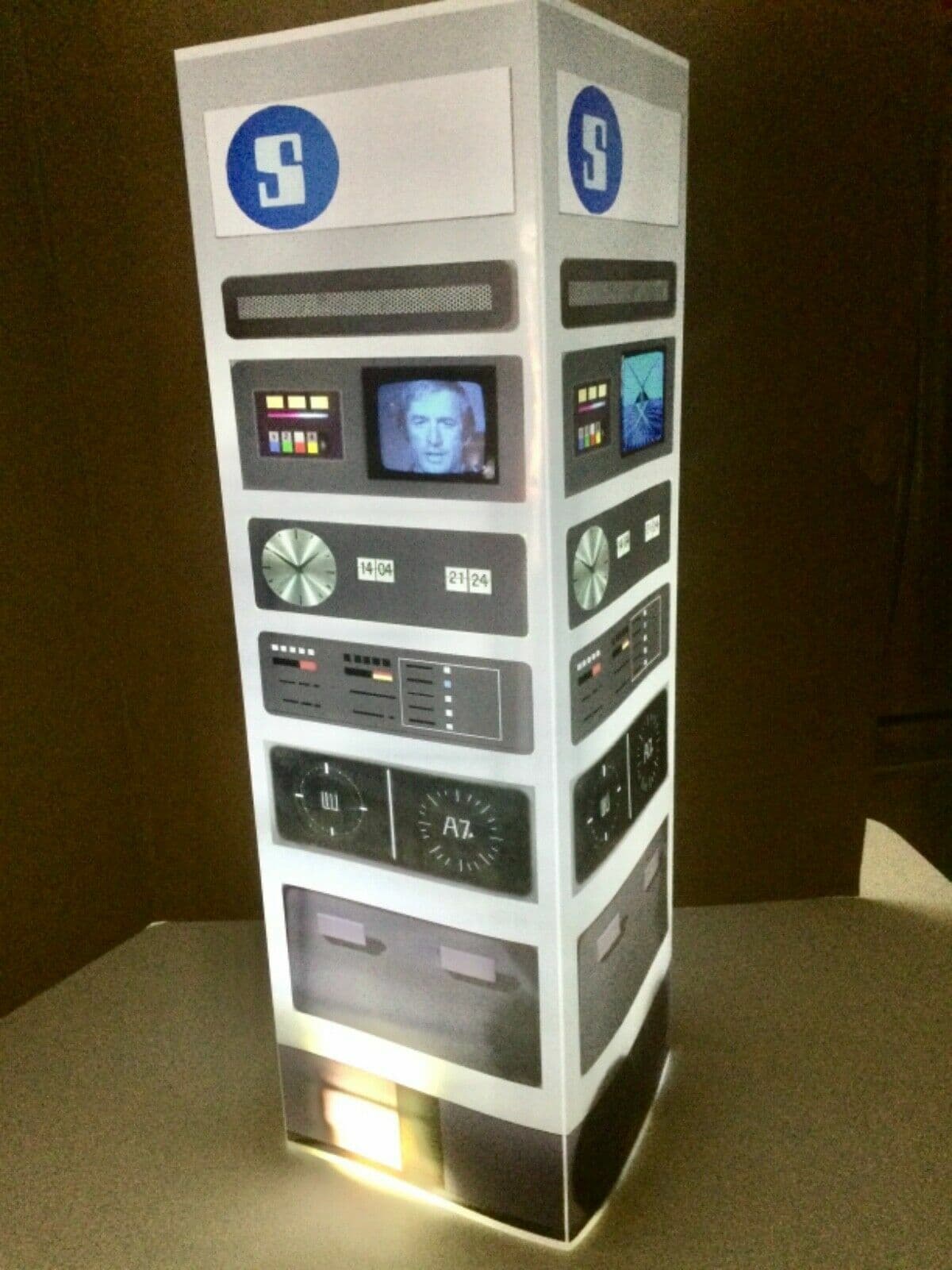 SpAcE 1999 Communication post Prop lamp translight Star Trek space age Yes 5