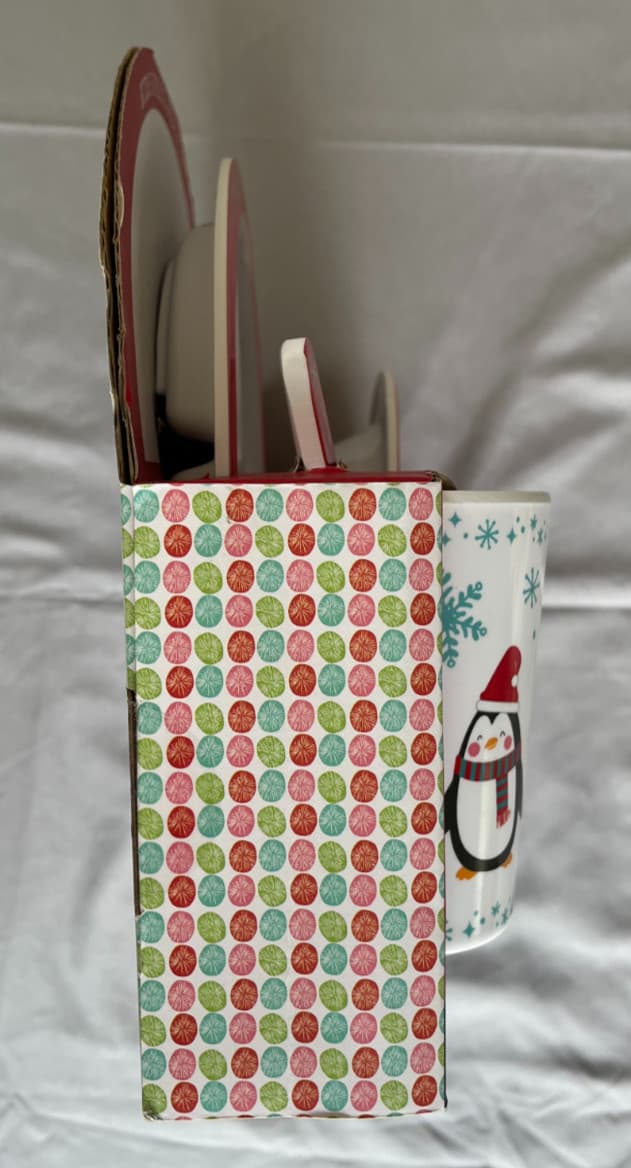 Sincerely Santa Kids 5 Piece Mealtime Set 100% melamine, santa snowmen penguins 4