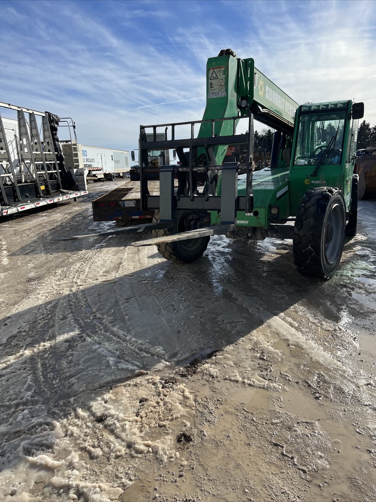 2015 JLG 6036 6000# capacity cab heat Cummins diesel 2800 hours 60” Forks 2