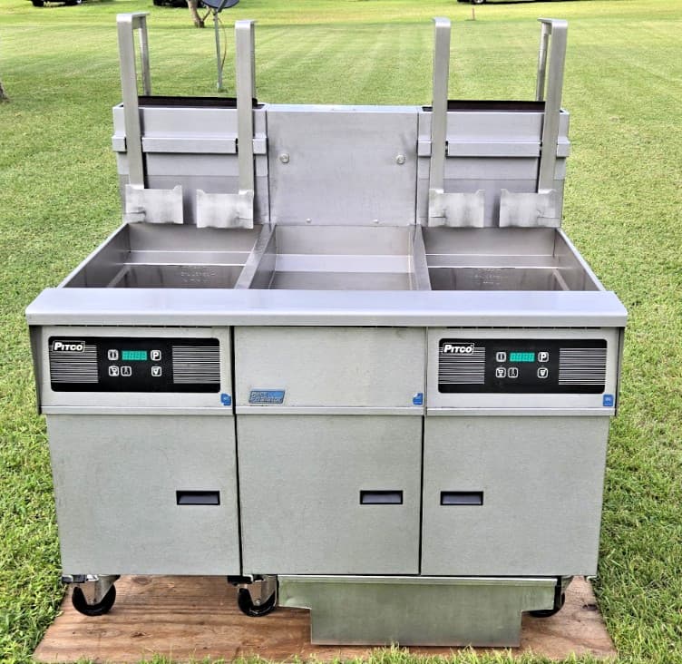 Pitco Double Fryer Model#: SG14R-JS, Propane, Filtration! XTRA Clean! 3
