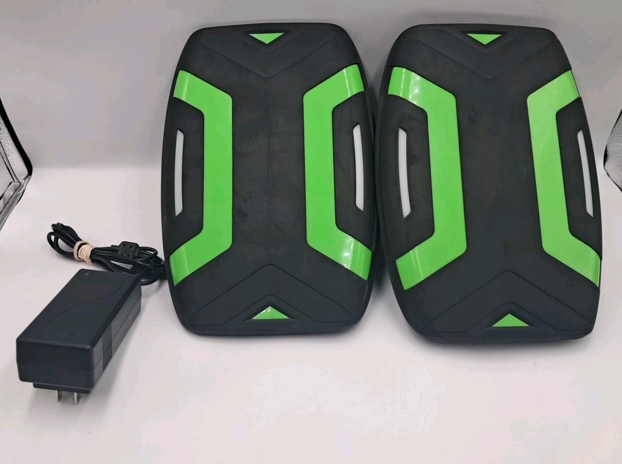 VOYAGER SPACE SHOES HOVER SKATES WITH Dual Motors w/ Charger - NEEDS NEW BATTERY