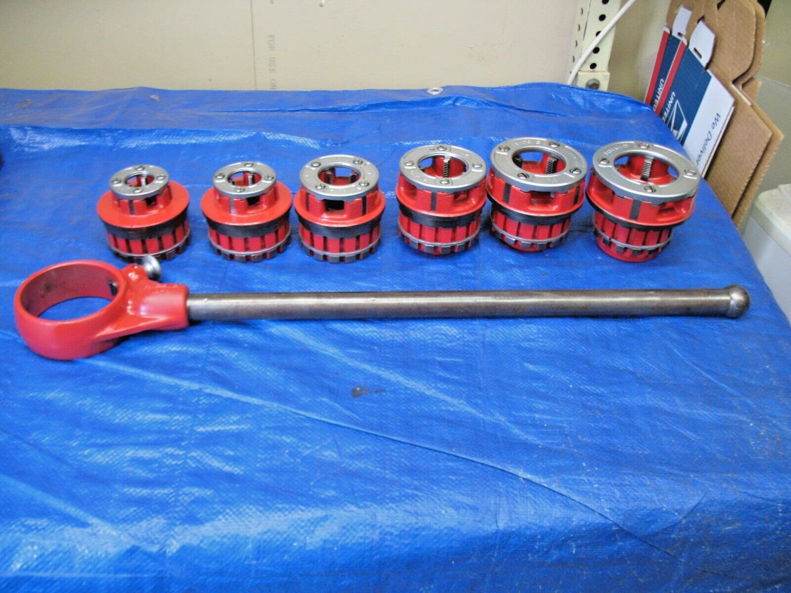 Ridgid 12R Pipe Threader Set 1/2 to 2" NPT with Ratchet and Handle Excellent