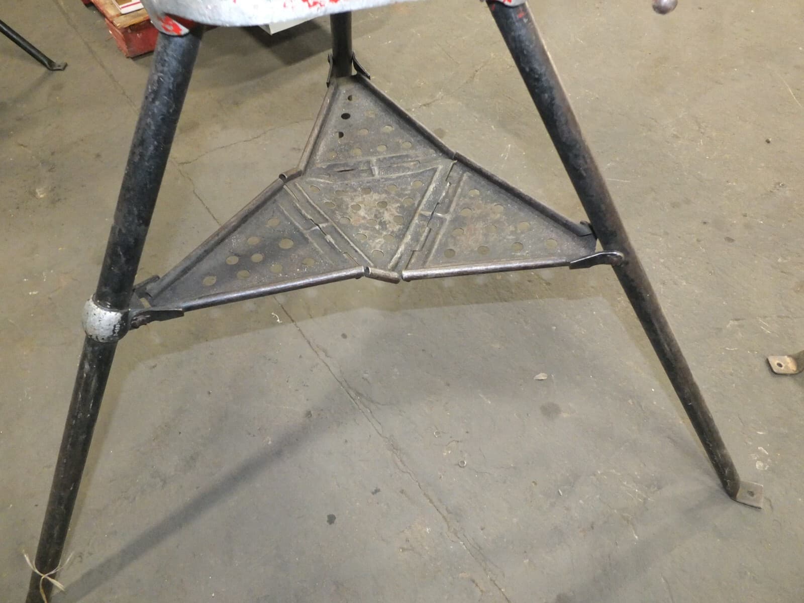 RIDGID TRISTAND - NO.  40 A  - 1/8" TO  2- 1/2" - CHAIN PIPE VISE  #1 5