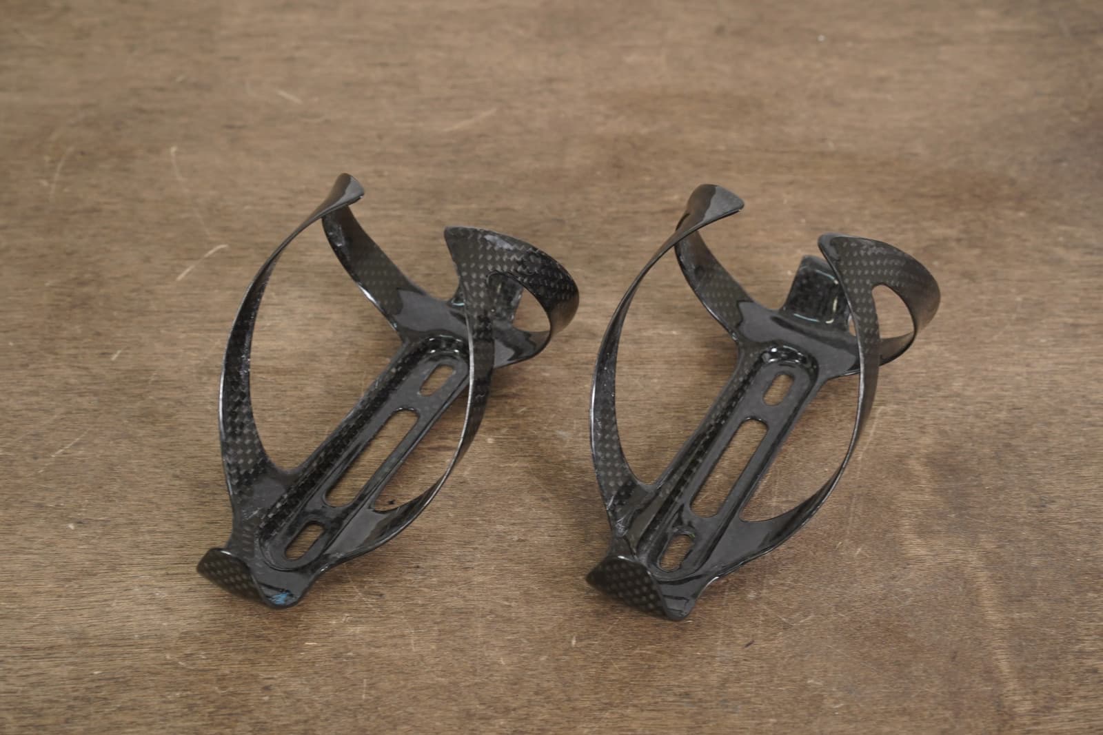 (2) Carbon Water Bottle Cages 36g 2