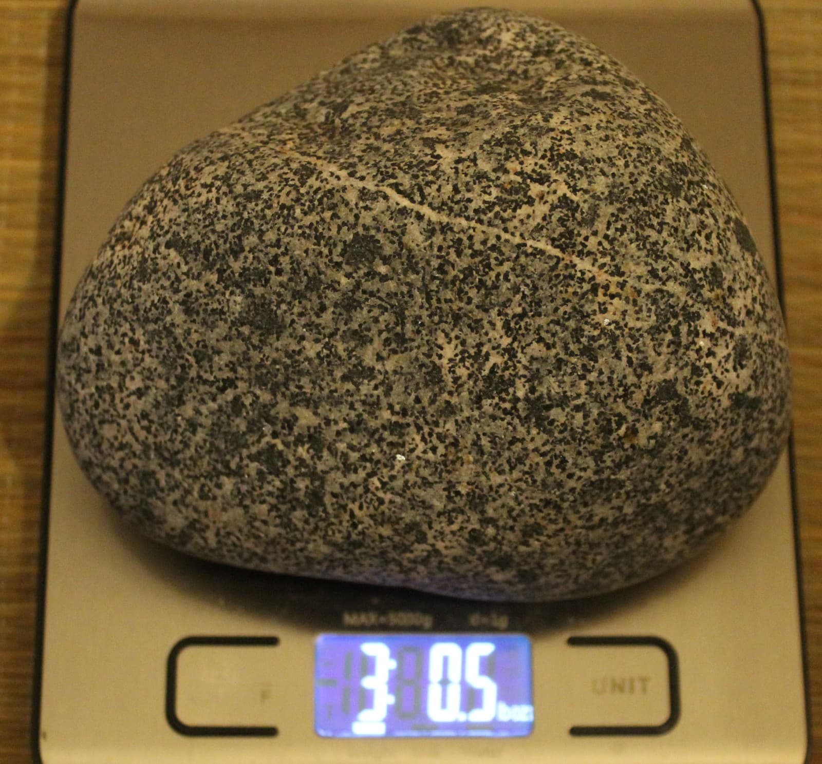 HUGE 3LB Yooperlite Rock from Lake Superior Fluorescent Sodalite Glow Stone L1 6