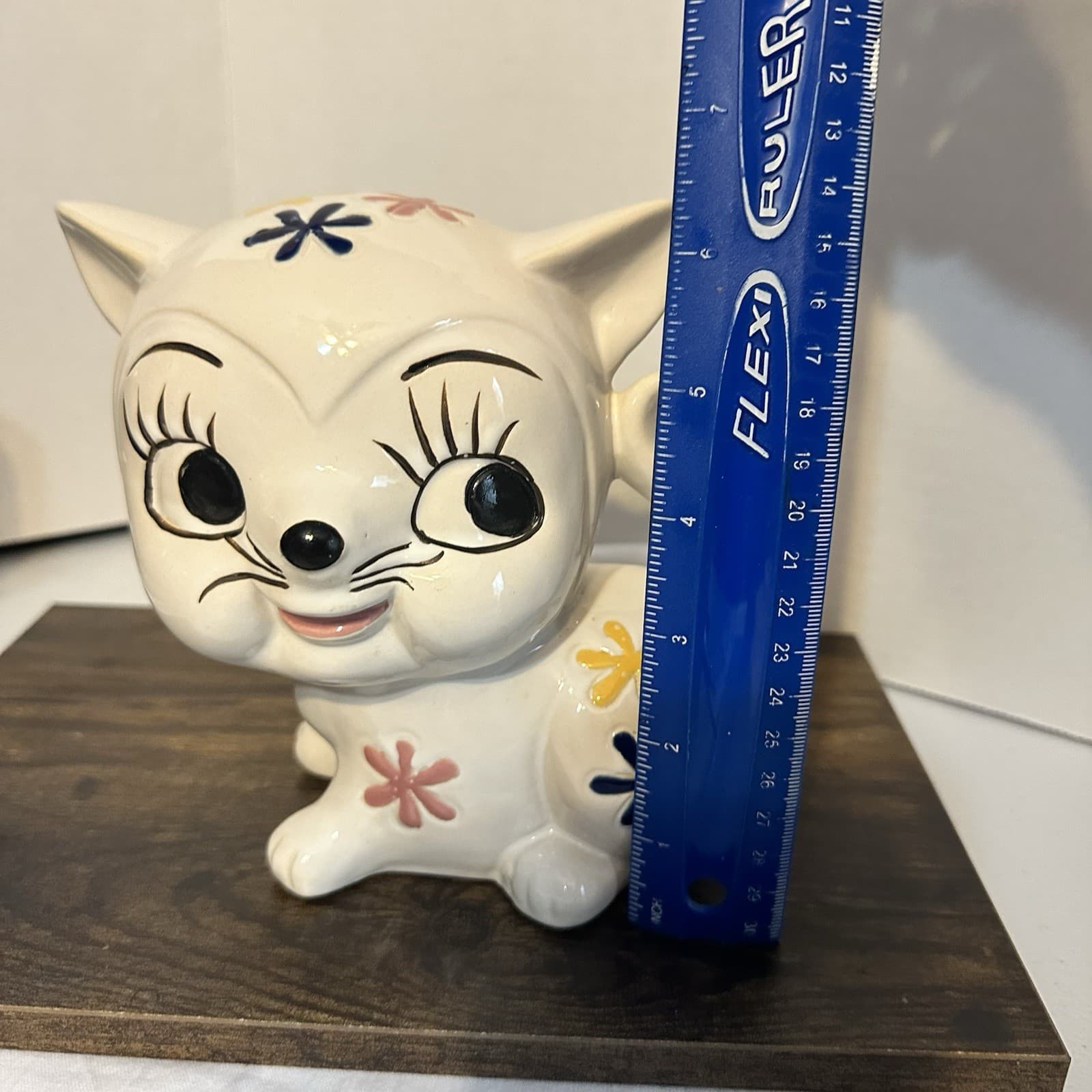 Kitty Cat Coin Bank Ceramic Big Eyes 70s Flower Power Vintage With Flaws 2