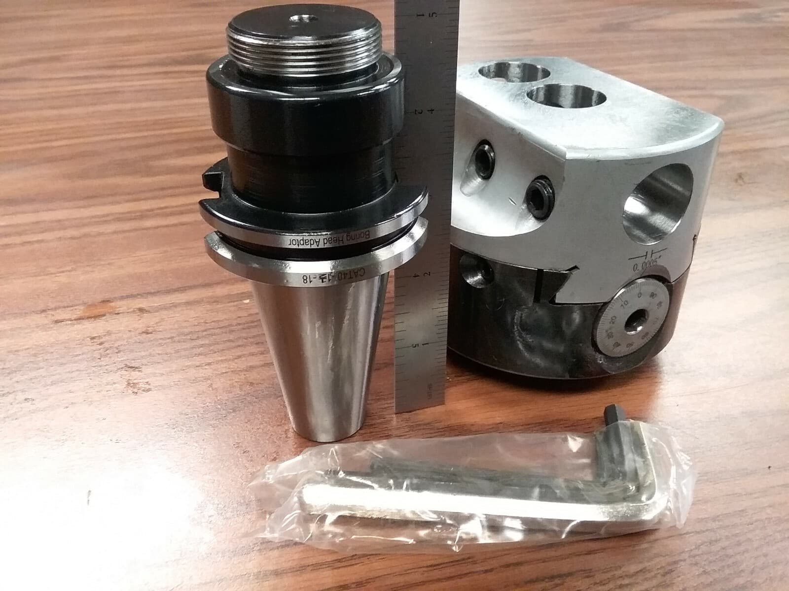 4'' PRECISION ADJUSTABLE BORING HEAD WITH CAT40 SHANK w. 1" hole #820--new 4