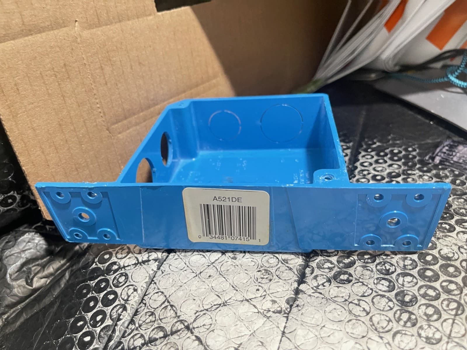 Carlon A521DE-CARR Blue ENT Switch and Outlet Box 2-Gang 20 cu. in.(M4)