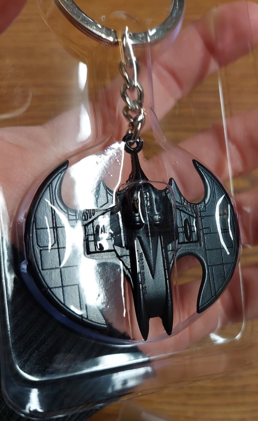 *NIB* Batman Dark Knight Batwing Metal Keyring - Stealth Edition, QMX, Lootcrate 5