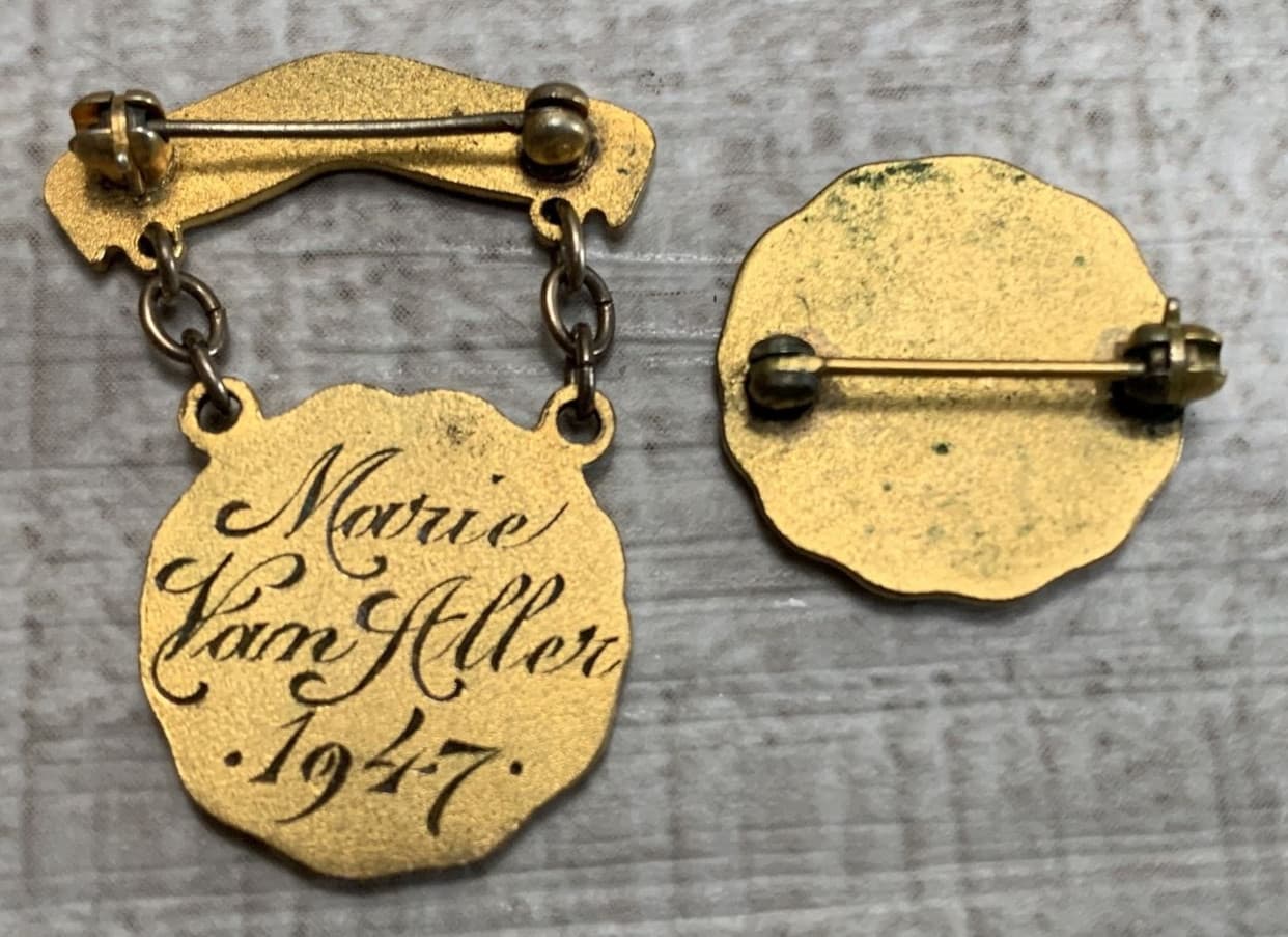 GOLD SERVICE PINS 2 Enameled PTA National Congress Parents Teachers 1897 Medal 4