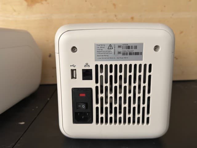 Applied Biosystems Veriti 96-Well Thermal Cycler (A37028) 4