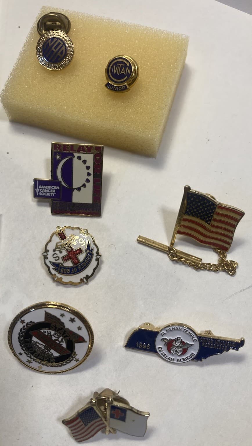 LOT OF 16 Lapel Pins BALFOUR,WINGS,TN TROOPER,'96 SHRINER,USA,PRAYING HANDS,MORE 4
