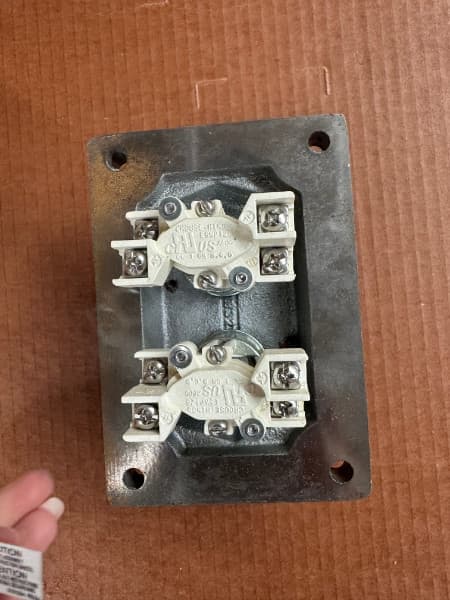 Eaton Crouse-Hinds DSD922 Explosion Proof Front Cover Assembly 4