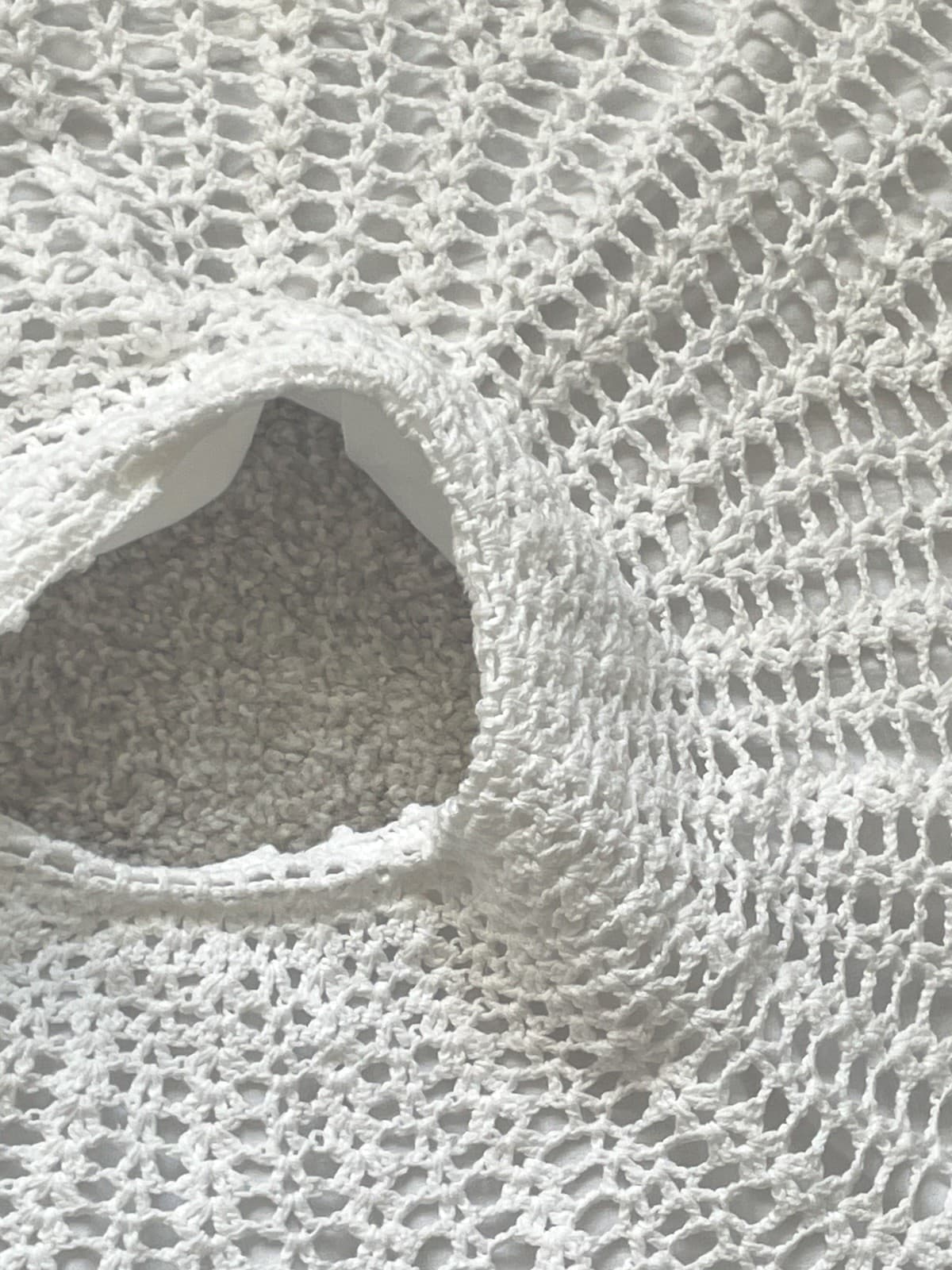 Vintage bright white cotton Crocheted Christmas Tree Skirt fully Lined 48" Round 5