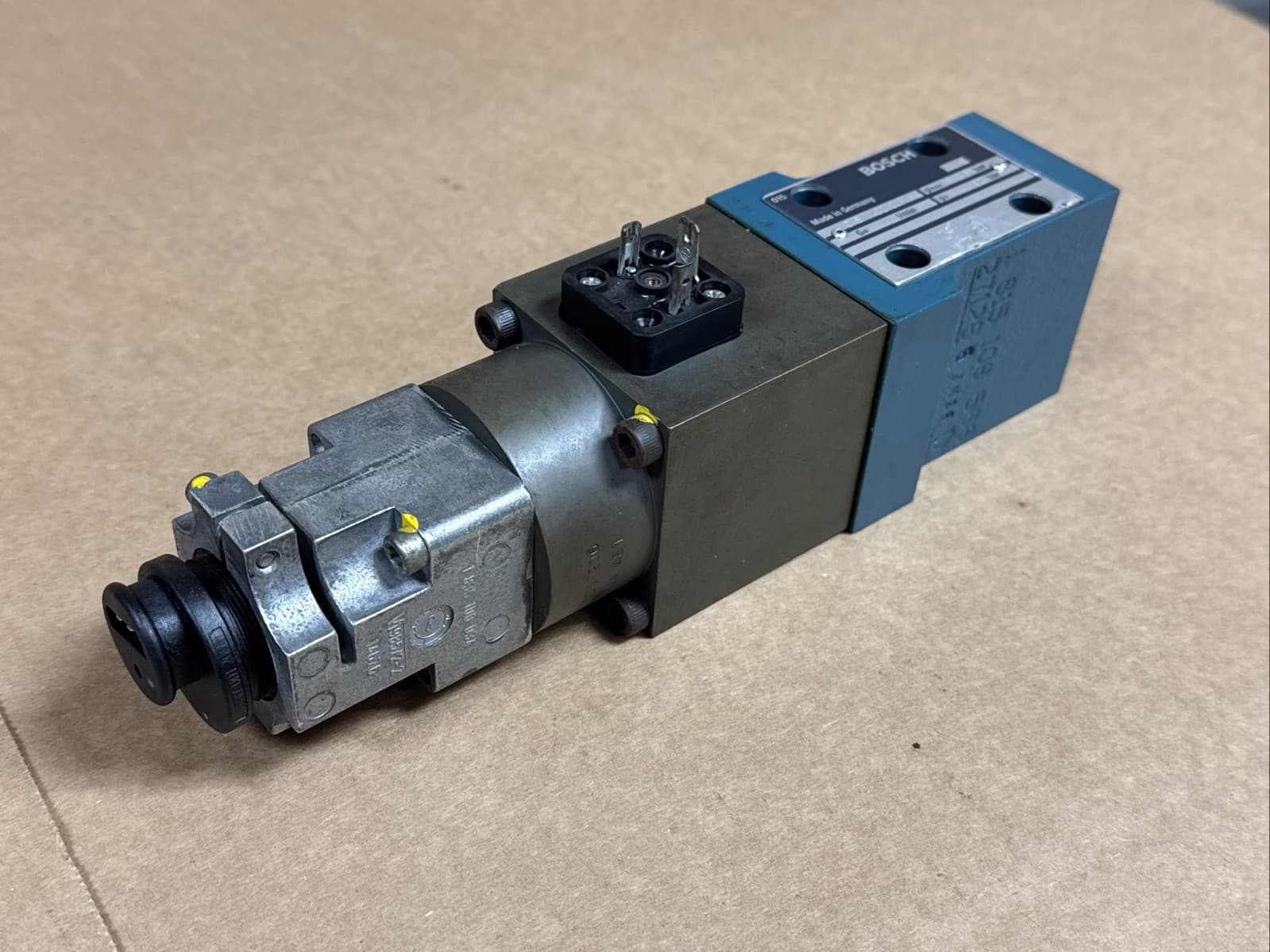 Bosch 0 811 402 003 Hydraulic Solenoid Valve 12V  1 835 100 034 FAST SHIPPING 3