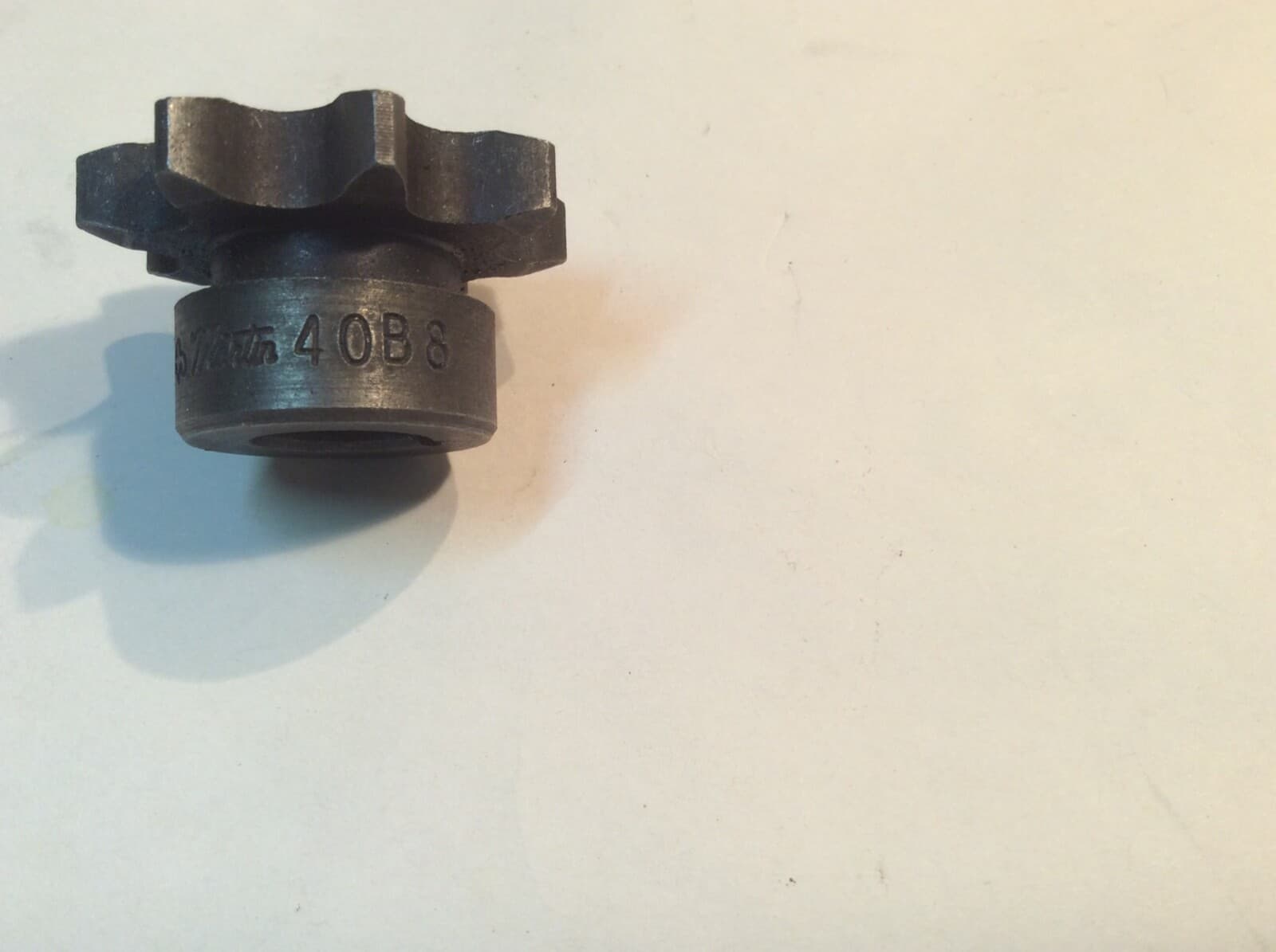 40B8 Sprocket 1/2 Bore. Keyed. Set Screw 2